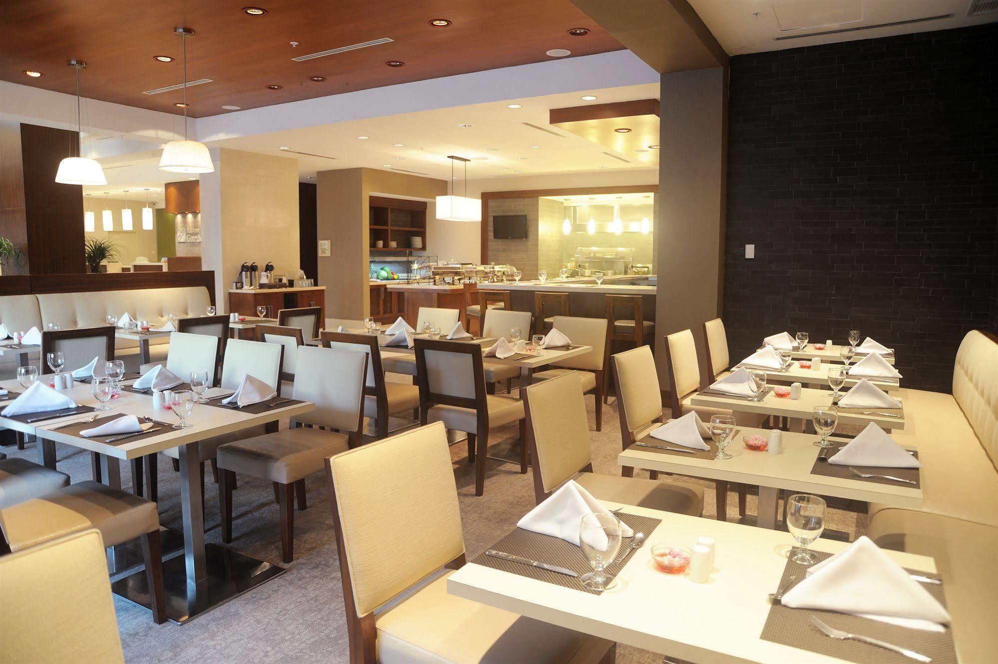 Hilton Garden Inn Panama City Downtown, Panama المظهر الخارجي الصورة